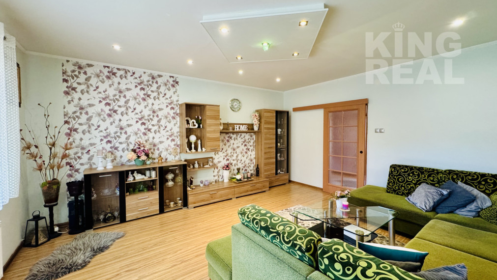 Predaj priestranného rodinného domu s veľkým pozemkom – Nižná Hutka, Ortášska ulica (12 km od Košíc)