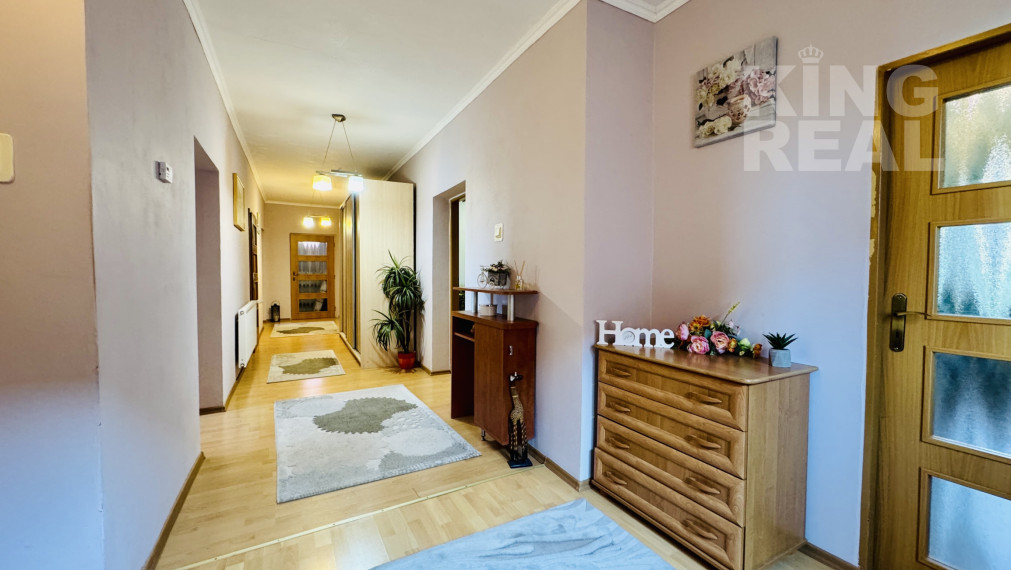 Predaj priestranného rodinného domu s veľkým pozemkom – Nižná Hutka, Ortášska ulica (12 km od Košíc)