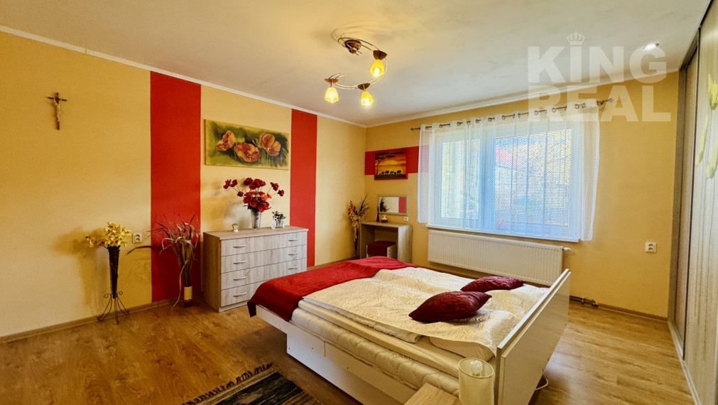 Predaj priestranného rodinného domu s veľkým pozemkom – Nižná Hutka, Ortášska ulica (12 km od Košíc)