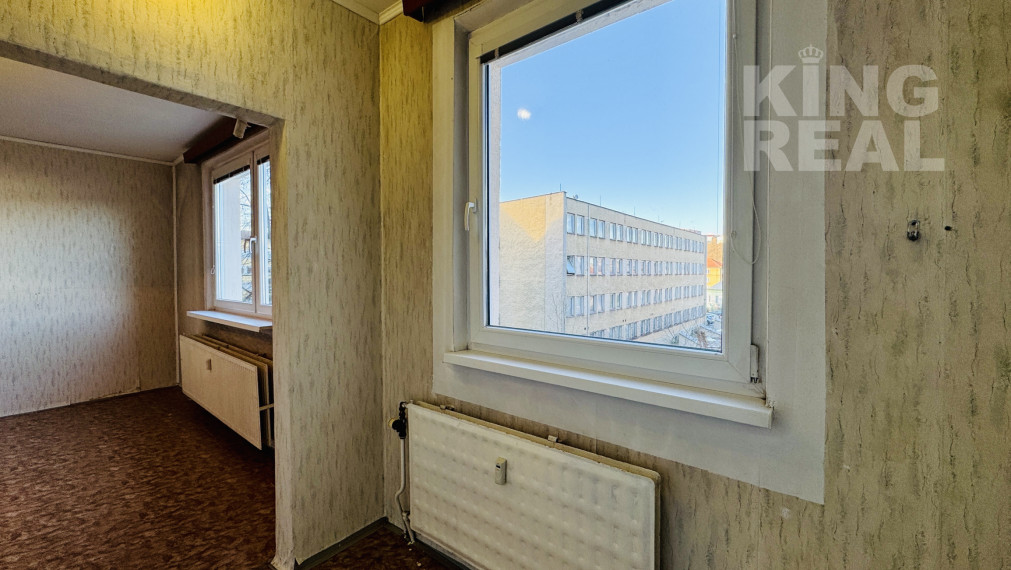 ***REZERVOVANÉ*** Na predaj 3,5 izbový byt  s loggiou a veľkou pivnicou v centre mesta Bardejov, ul. Dlhý rad 19