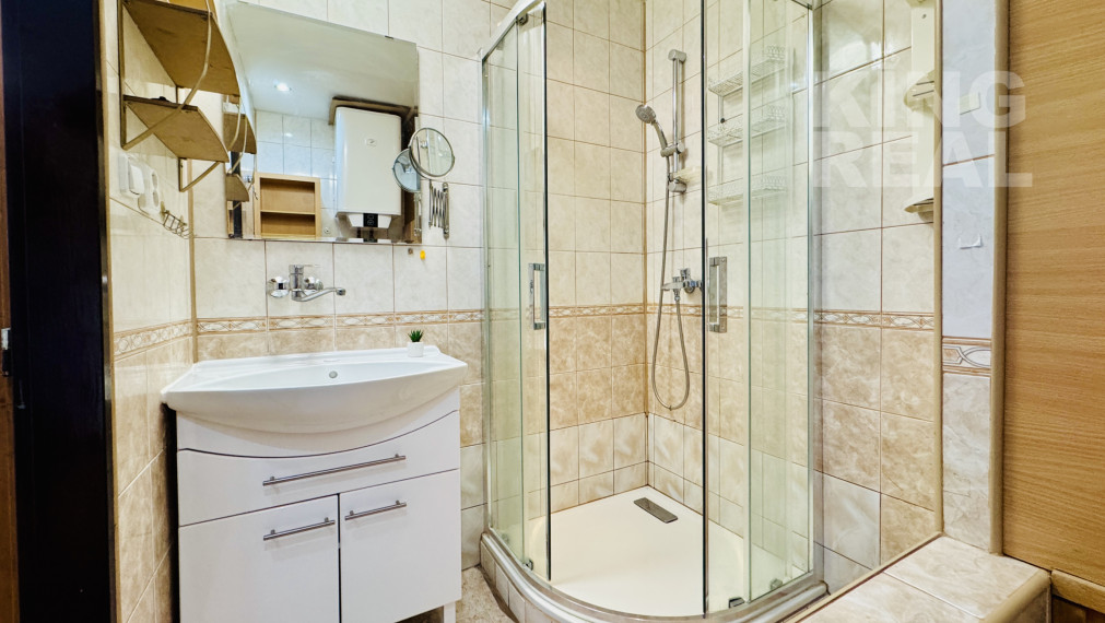 ***REZERVOVANÉ*** Na predaj 3,5 izbový byt  s loggiou a veľkou pivnicou v centre mesta Bardejov, ul. Dlhý rad 19