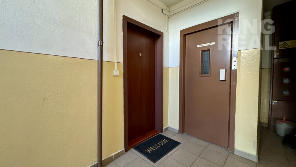 ***REZERVOVANÉ*** Na predaj 3,5 izbový byt  s loggiou a veľkou pivnicou v centre mesta Bardejov, ul. Dlhý rad 19