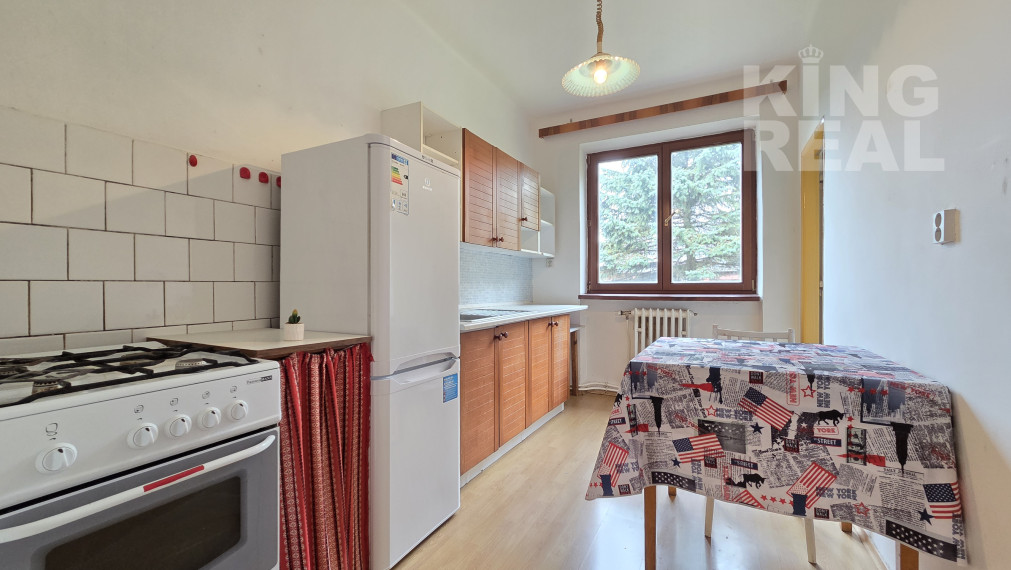 NA PREDAJ - Tehlový 3-izbový byt so ZÁHRADKOU a SÚKROMNÝM DVOROM v širšom CENTRE Prešova!