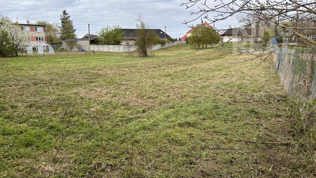 🏡 Pozemok s rodinným domom na odstránenie – Malé Ripňany