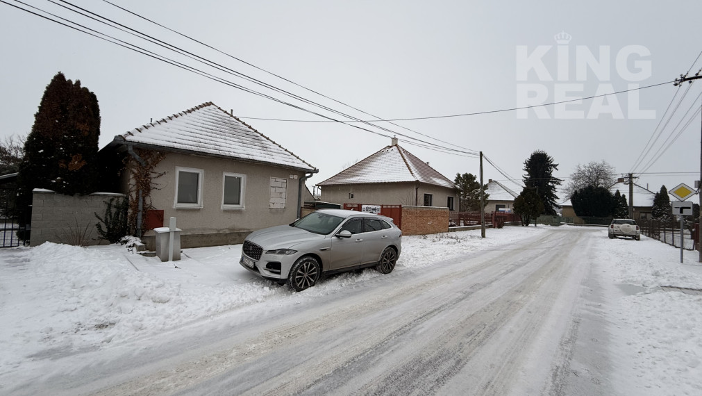 NA PREDAJ – RODINNÝ DOM S PRÍSTAVBOU, BÁNOV