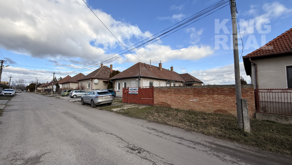 NA PREDAJ – RODINNÝ DOM S PRÍSTAVBOU, BÁNOV