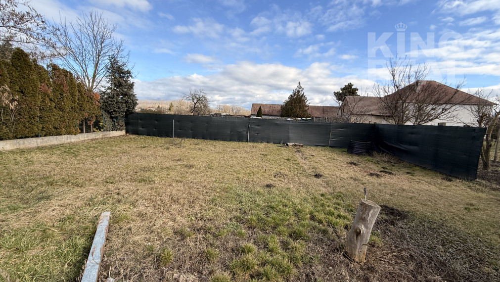 NA PREDAJ – RODINNÝ DOM S PRÍSTAVBOU, BÁNOV