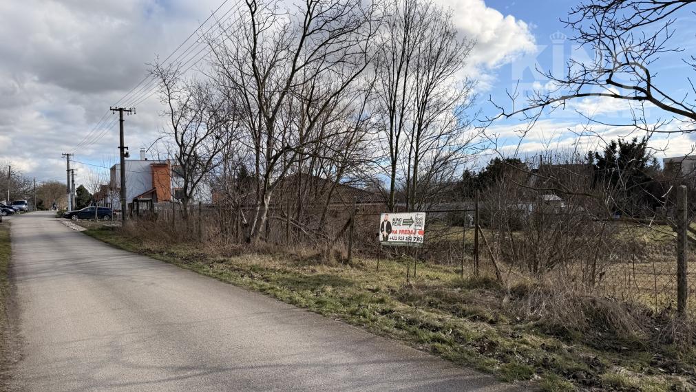 IDEÁLNY STAVEBNÝ POZEMOK 1145 m² – DOLNÝ OHAJ, OLIVOVÁ