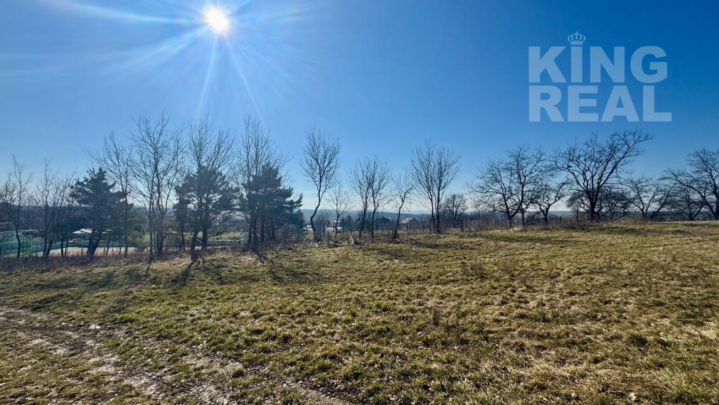 Pozemok v obci Hodkovce, Košice-okolie