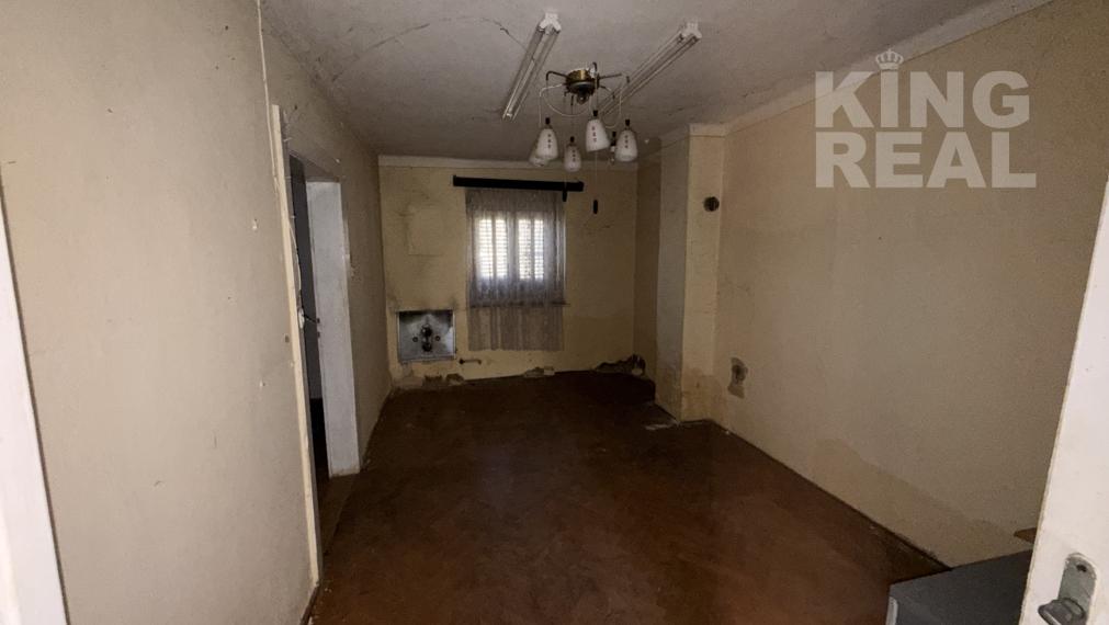 Pozemok s domom v obci Dvory nad Žitavou