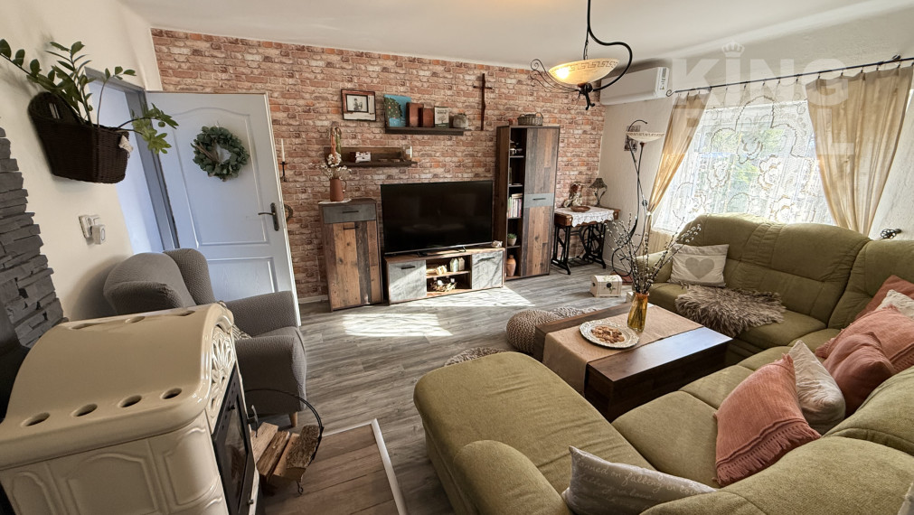 Pokojné bývanie v Malom Jatove s apartmánmi a záhradou