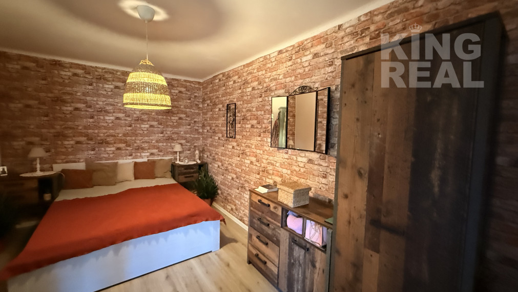 Pokojné bývanie v Malom Jatove s apartmánmi a záhradou