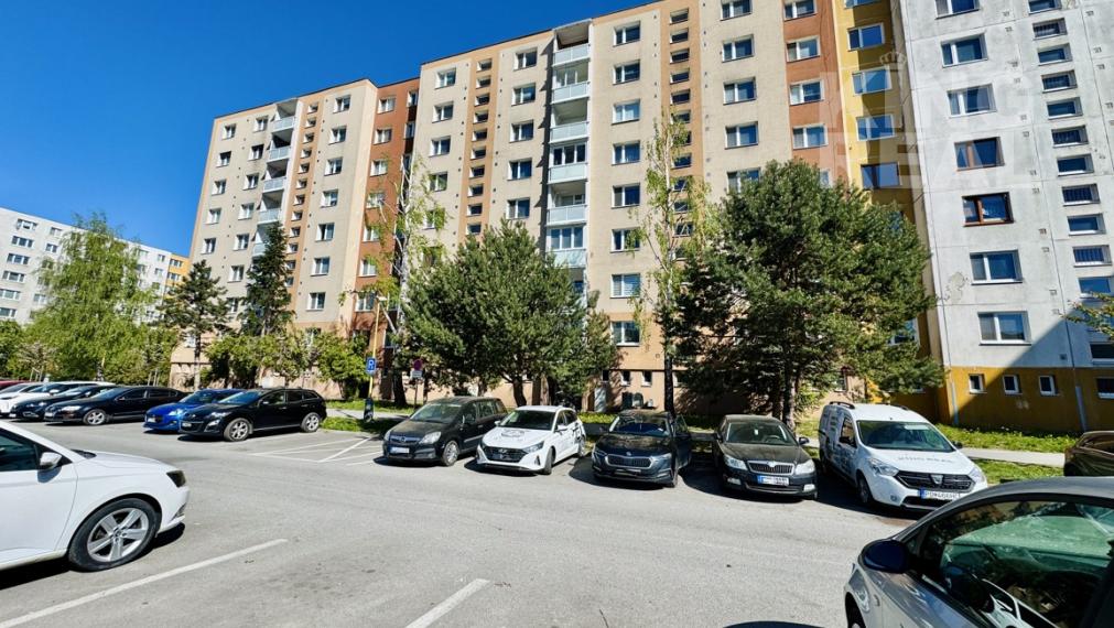 3 izbový byt s loggiou po čiastočnej rekonštrukcii, ul. Švábska v Prešove