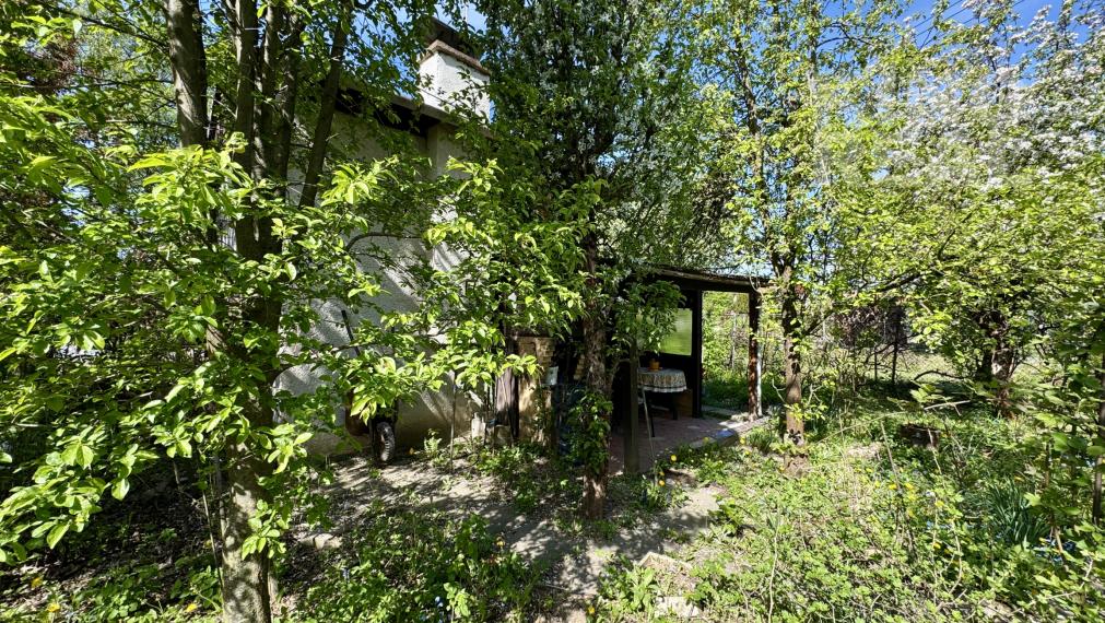 Na predaj rekreačná chata so záhradou, Viničky, Košice-Šaca