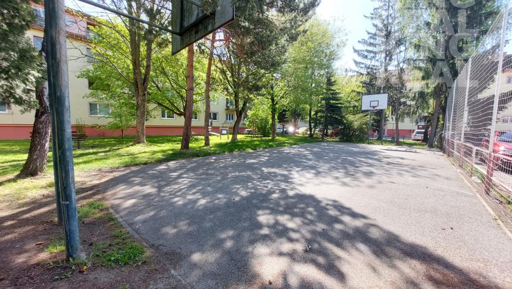 Na prenájom zariadený 2,5 izbový byt v Prešove - širšie centrum -  Šafárikova