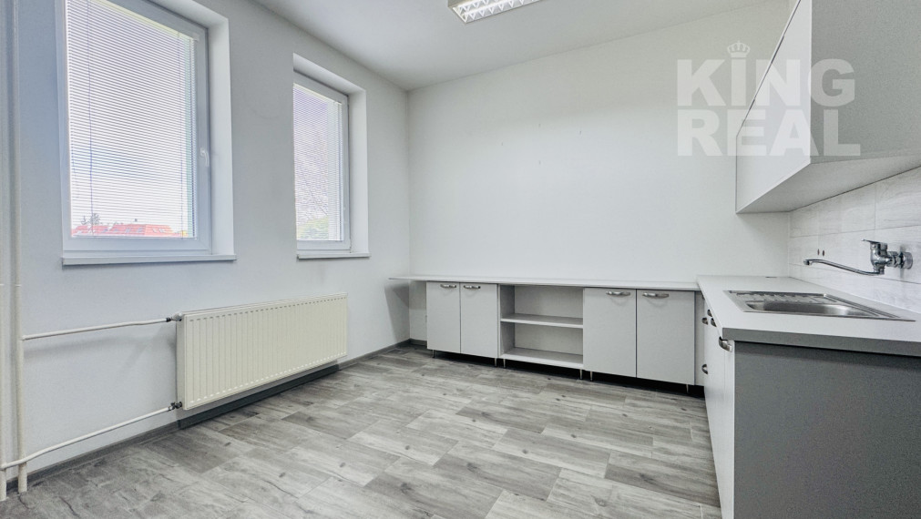 NA PRENÁJOM : Svetlé kancelárske priestory, Jirásková 16, Bardejov