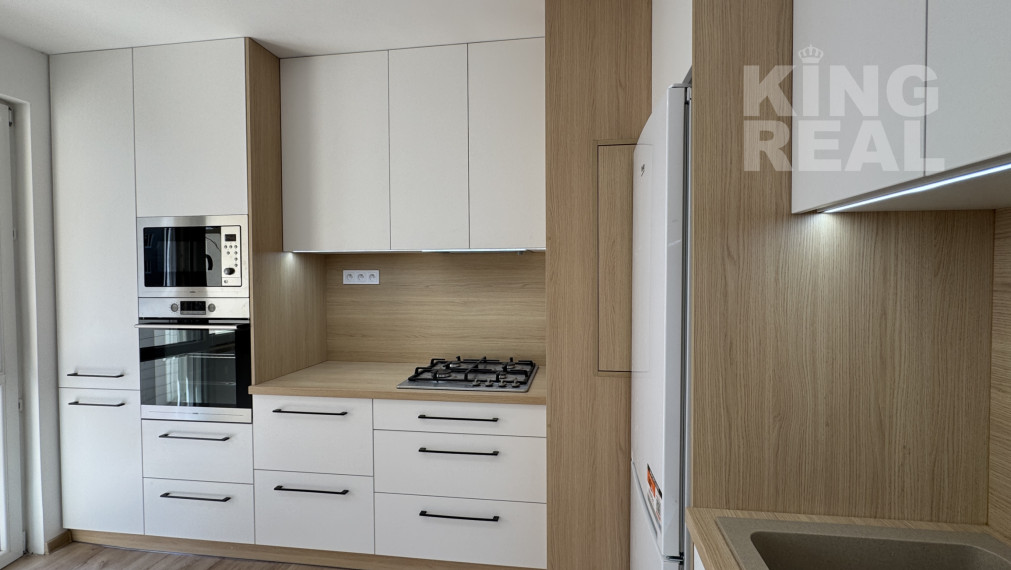 ŠTÝLOVÝ 3-IZBOVÝ BYT PO KOMPLETNEJ REKONŠTRUKCII – PREŠOV, SEKČOV