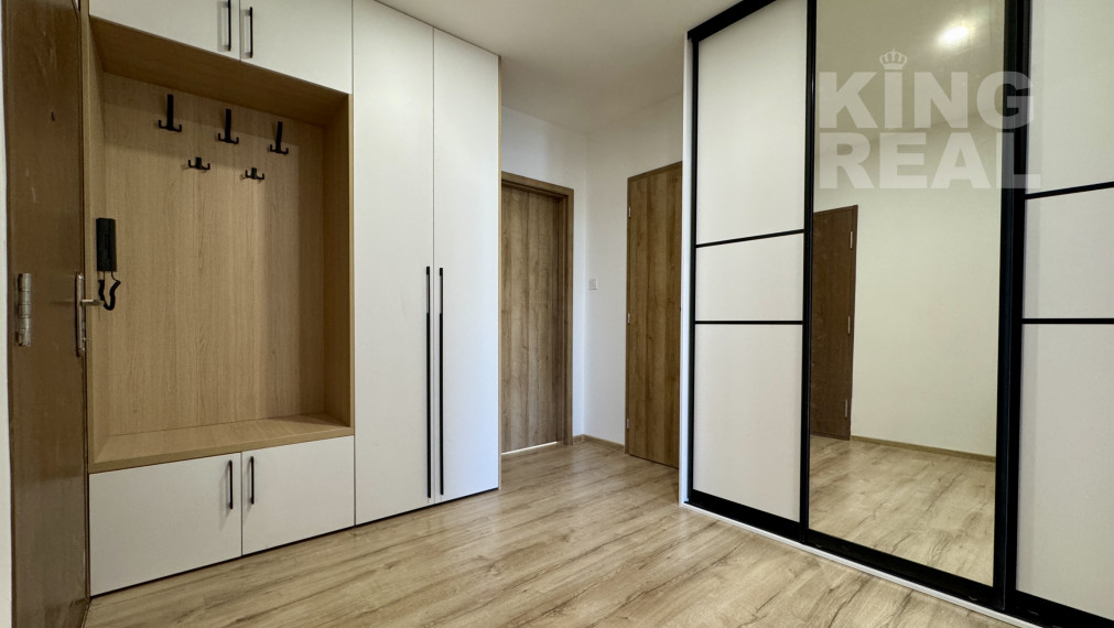 ŠTÝLOVÝ 3-IZBOVÝ BYT PO KOMPLETNEJ REKONŠTRUKCII – PREŠOV, SEKČOV