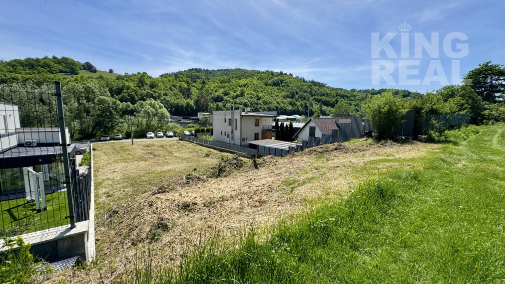 Na predaj: Stavebný pozemok 933 m² s inžinierskymi sieťami – Bardejov (Bardejovská Zábava)