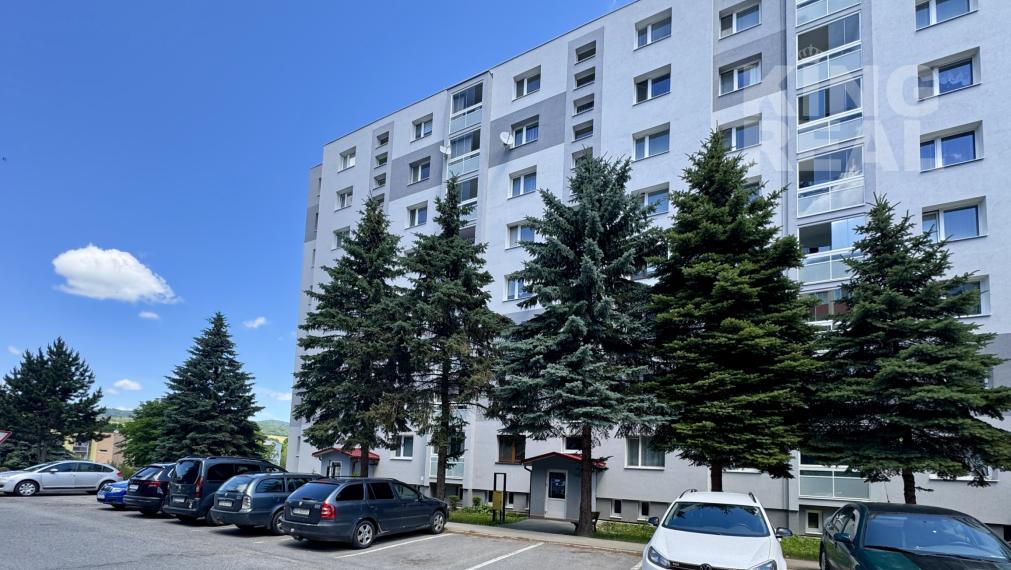 NA PREDAJ: 3izbový byt s loggiou na ul. L. Novomeského 2, Bardejov