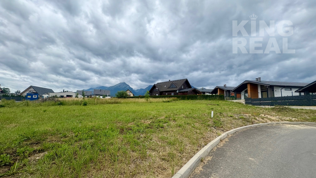 Nádherný stavebný pozemok s výhľadom na Tatry - Stará Lesná, okr. Kežmarok