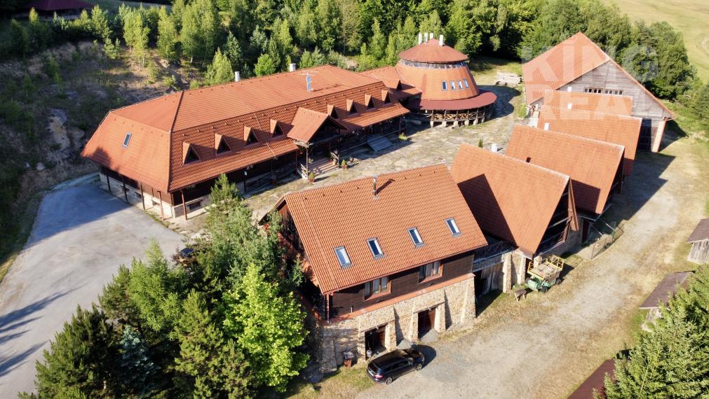 !!ZNÍŽENÁ CENA!! EXKLUZÍVNE NA PREDAJ : Areál Slnečný Majer, Stebnícka Huta, okr. Bardejov