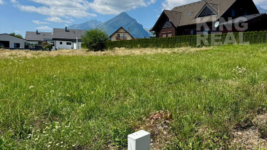 Nádherný stavebný pozemok s výhľadom na Tatry - Stará Lesná, okr. Kežmarok