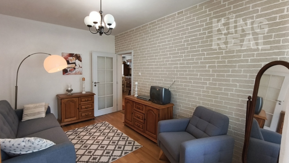 Elegantný 2-izbový byt s lodžiou v Nových Zámkoch – 61 m²