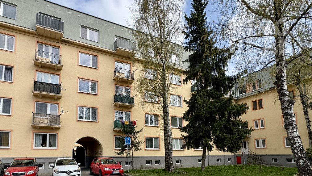 3 izbový byt s balkónom, ul. Janouškova v Prešove