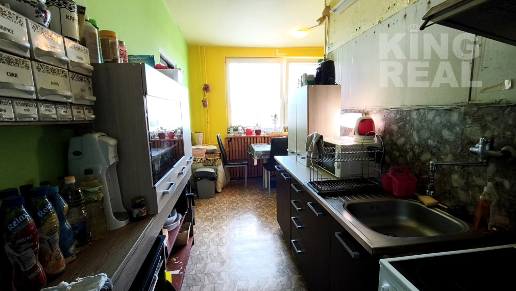 Exkluzívne na predaj 3-izbový byt s balkónom v meste Štúrovo.