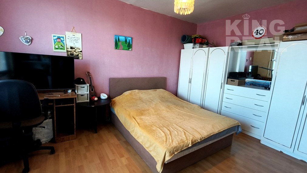 Exkluzívne na predaj 3-izbový byt s balkónom v meste Štúrovo.