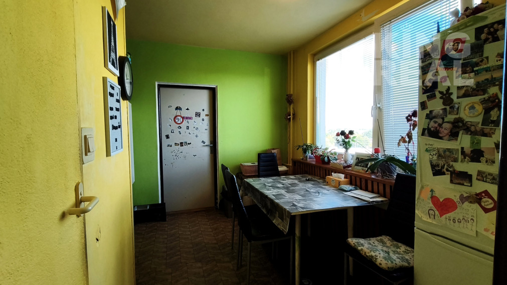 Exkluzívne na predaj 3-izbový byt s balkónom v meste Štúrovo.