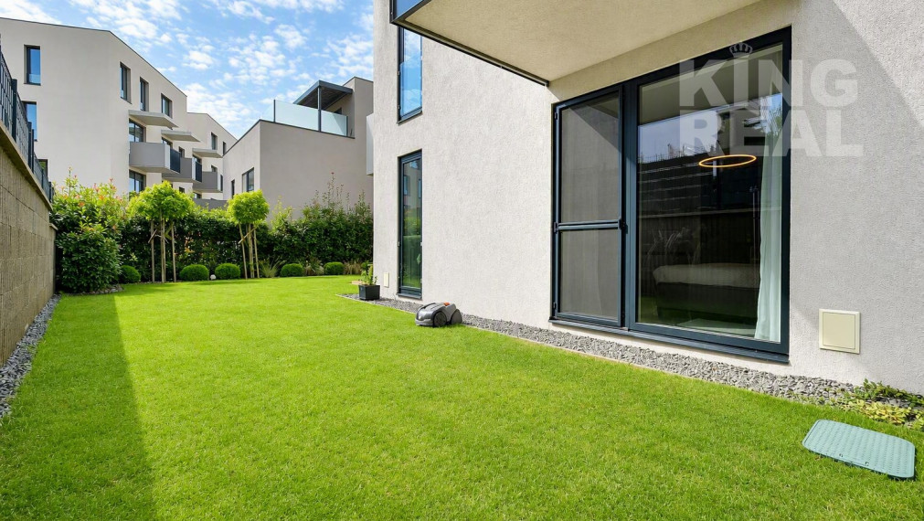 NA PREDAJ LUXUSNÝ 2 IZBOVÝ BYT S POZEMKOM 199m2 - PREŠOV