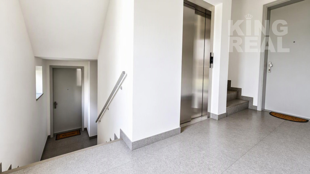 NA PREDAJ LUXUSNÝ 2 IZBOVÝ BYT S POZEMKOM 199m2 - PREŠOV