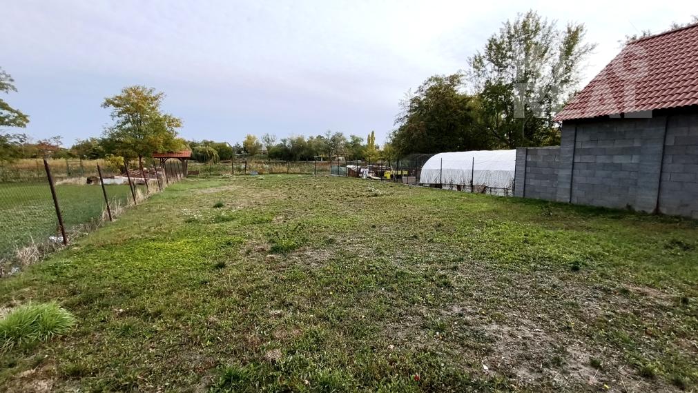 4-izbový rodinný dom v Tešedíkove s pozemkom pri jazere
