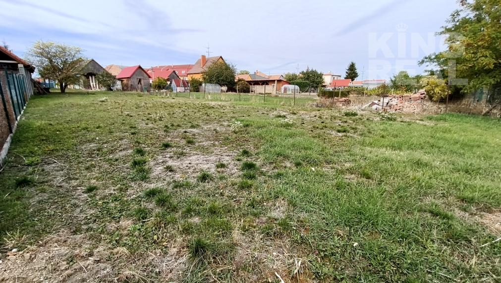 4-izbový rodinný dom v Tešedíkove s pozemkom pri jazere