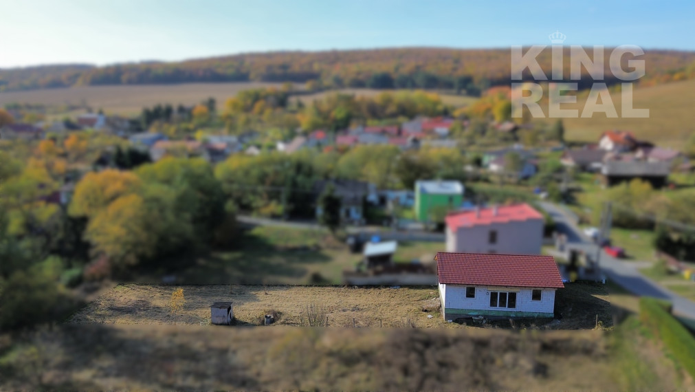 NA PREDAJ | NOVOSTAVBA - Trojizbový rodinný dom s pozemkom 946 m² – Lažany pri Prešove