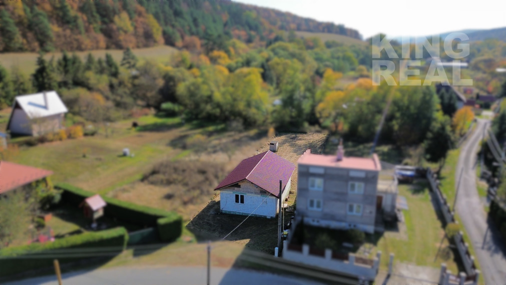 NA PREDAJ | NOVOSTAVBA - Trojizbový rodinný dom s pozemkom 946 m² – Lažany pri Prešove