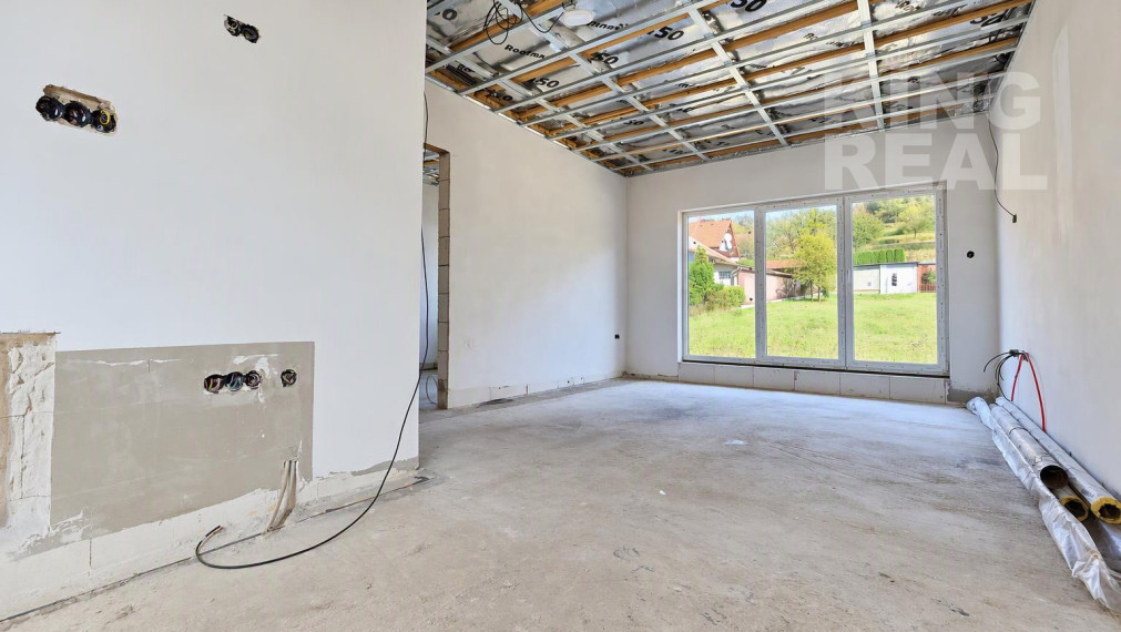 NA PREDAJ | NOVOSTAVBA - Trojizbový rodinný dom s pozemkom 946 m² – Lažany pri Prešove