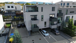 NA PREDAJ LUXUSNÝ 2 IZBOVÝ BYT S POZEMKOM 199m2 - PREŠOV