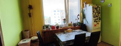 Exkluzívne na predaj 3-izbový byt s balkónom v meste Štúrovo.