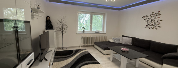 Moderný 4-izbový dom s bazénom a altánkom – Veľké Lovce