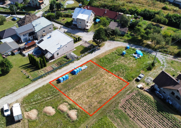 Na predaj stavebný pozemok v obci Drienovská Nová Ves