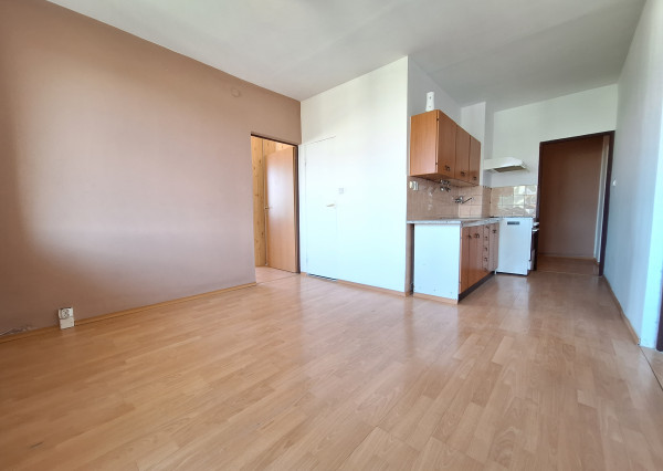 Na predaj veľký 2 izbový byt 59m2 + balkón 3m2 v Prešove – Sídlisko III.