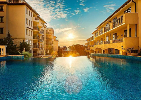 2 izbový apartmán v komplexe The Cliff Beach & Spa Resort v letovisku Obzor v Bulharsku