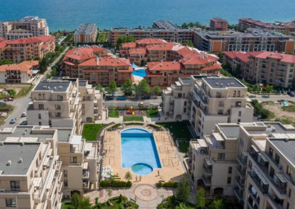 Štýlový 2 izbový apartmán v komplexe SORRENTO SOLE MARE v letovisku Sveti Vlas v Bulharsku