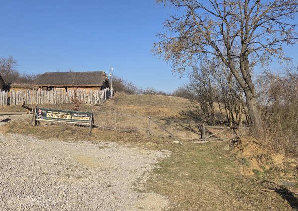 NA PREDAJ STAVEBNÝ KOMERČNÝ POZEMOK – VEĽKÝ ŠARIŠ - PREŠOV