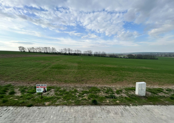 EXKLUZÍVNE V PONUKE - POZEMOK LUŽIANKY, MALINOVÁ ULICA