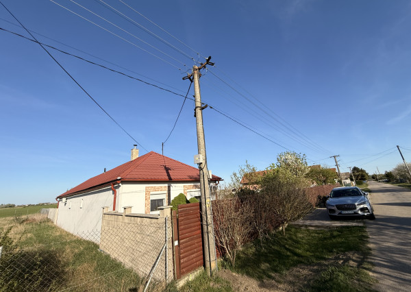 Pokojné bývanie v Malom Jatove s apartmánmi a záhradou