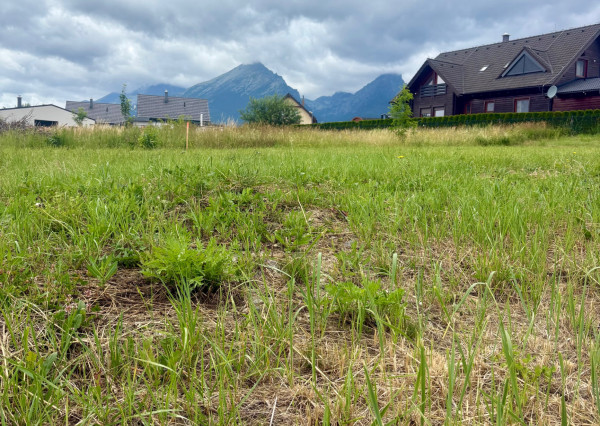 Nádherný stavebný pozemok s výhľadom na Tatry - Stará Lesná, okr. Kežmarok